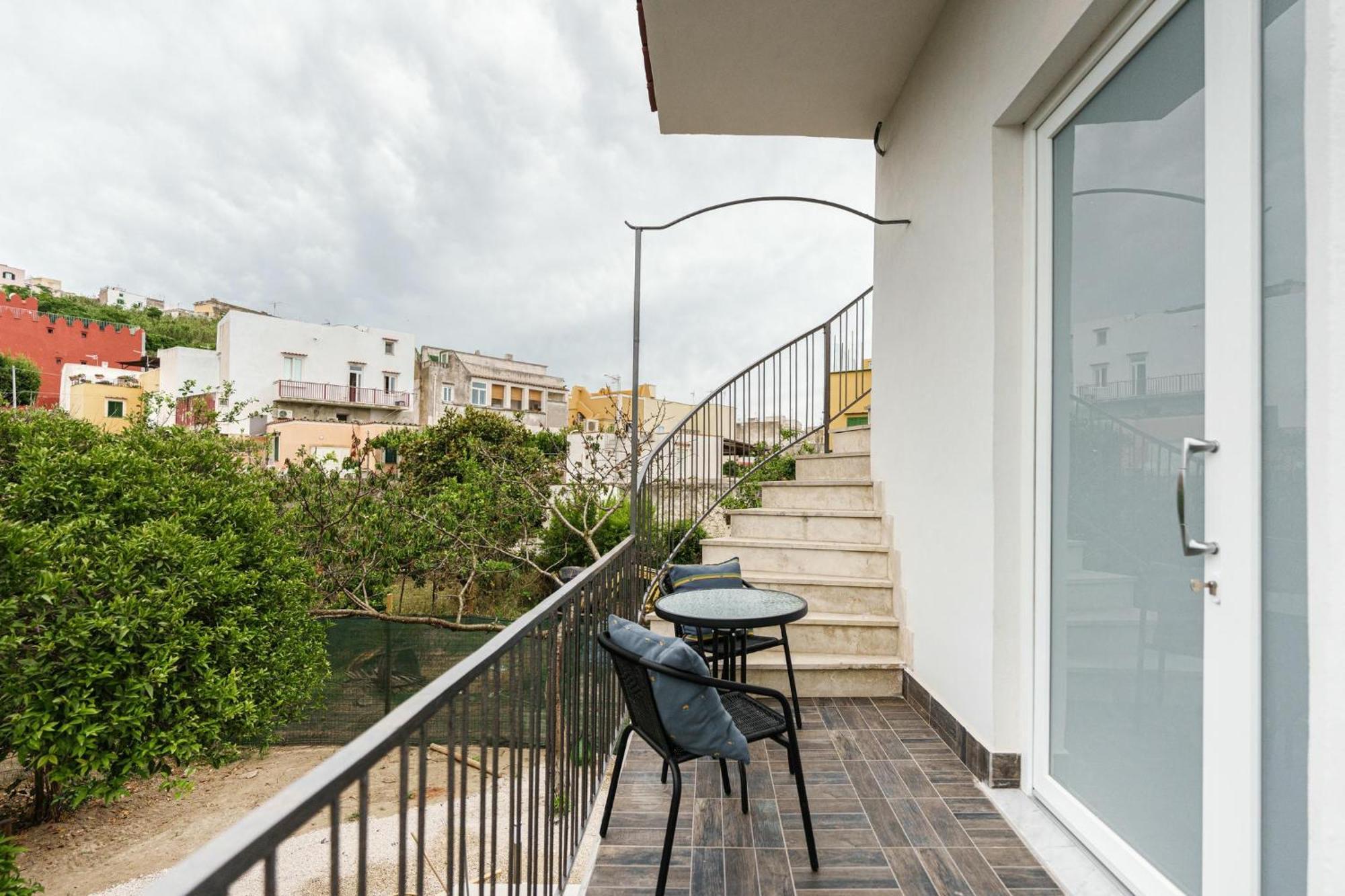 Bed and Breakfast Il Poeta Nella Vigna Procida Esterno foto