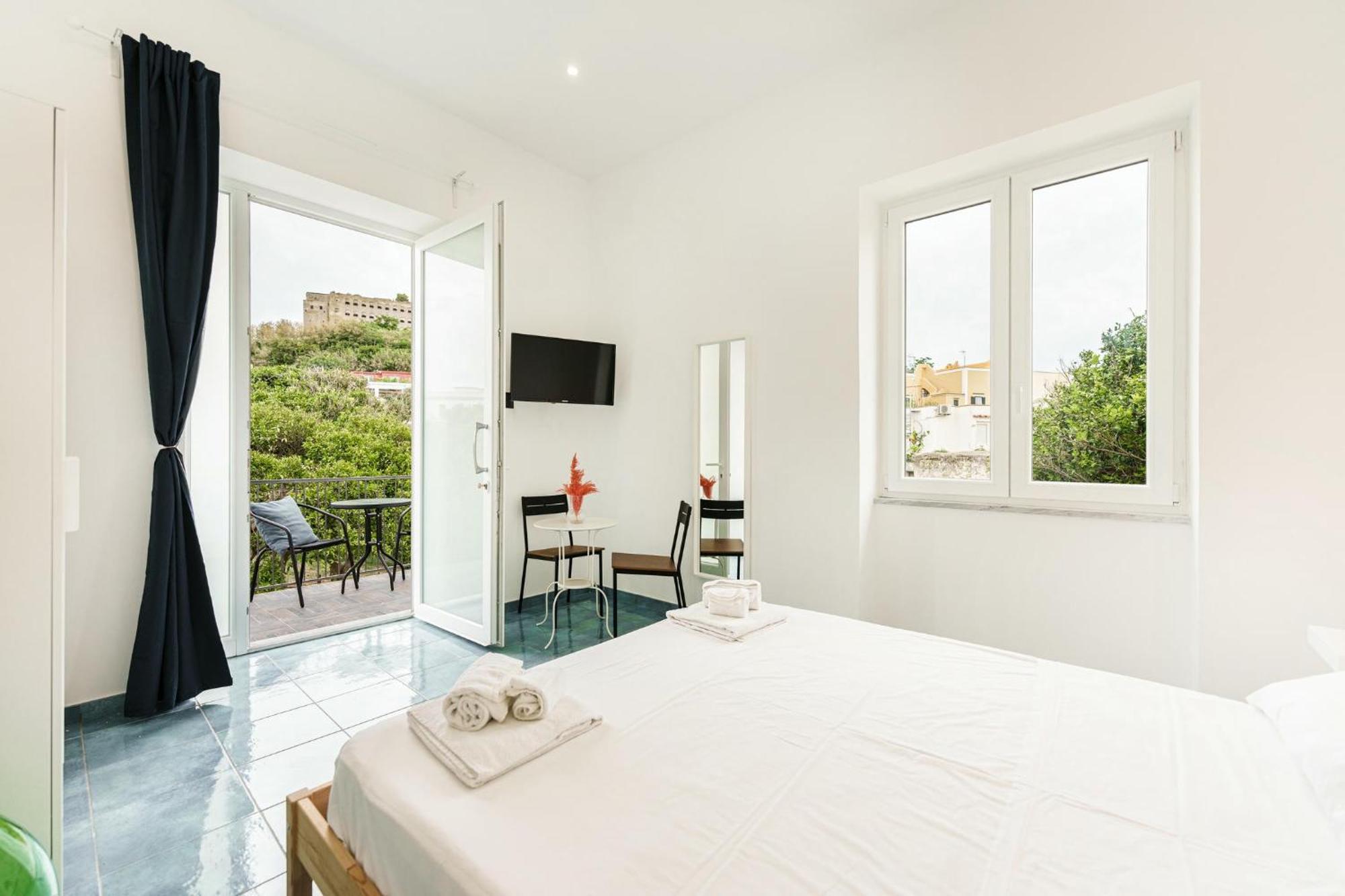 Bed and Breakfast Il Poeta Nella Vigna Procida Esterno foto
